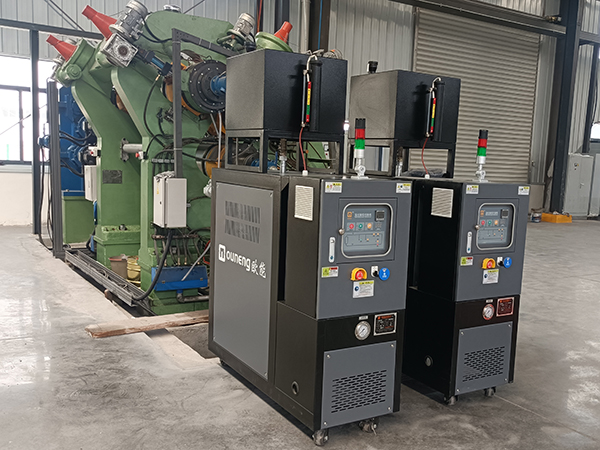 橡膠壓延油溫機(jī) 橡膠壓延油溫機(jī)